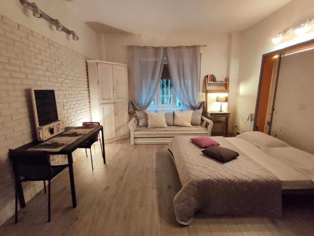 White Apartment Rome Bagian luar foto